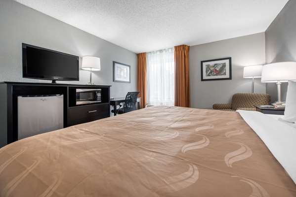  - Quality Inn & Suites Brownsburg - I-74, Exit 66