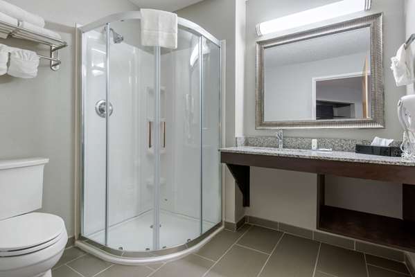  - Quality Inn & Suites Brownsburg - I-74, Exit 66