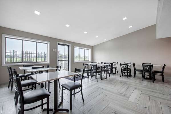 Amenities - Quality Inn & Suites Brownsburg - I-74, Exit 66