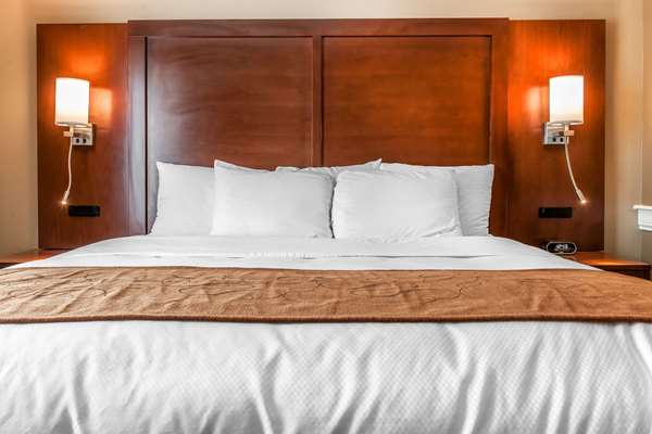  - Comfort Suites Rensselaer