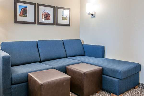  - Comfort Suites Rensselaer