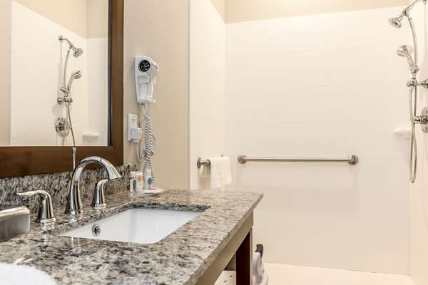  - Comfort Suites Rensselaer