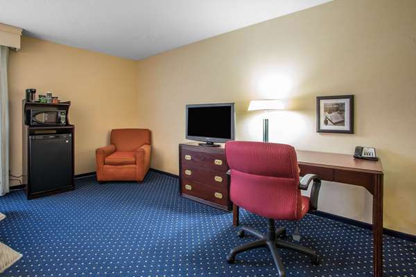  - Clarion Inn Merrillville - I-65, Exit 253
