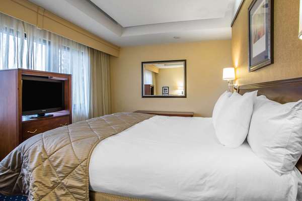 Suite - Clarion Inn Merrillville - I-65, Exit 253