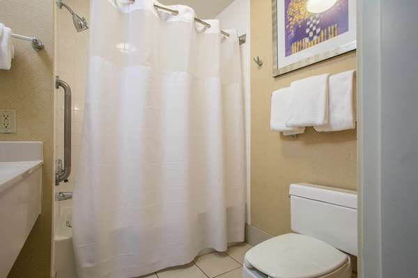  - Clarion Inn Merrillville - I-65, Exit 253