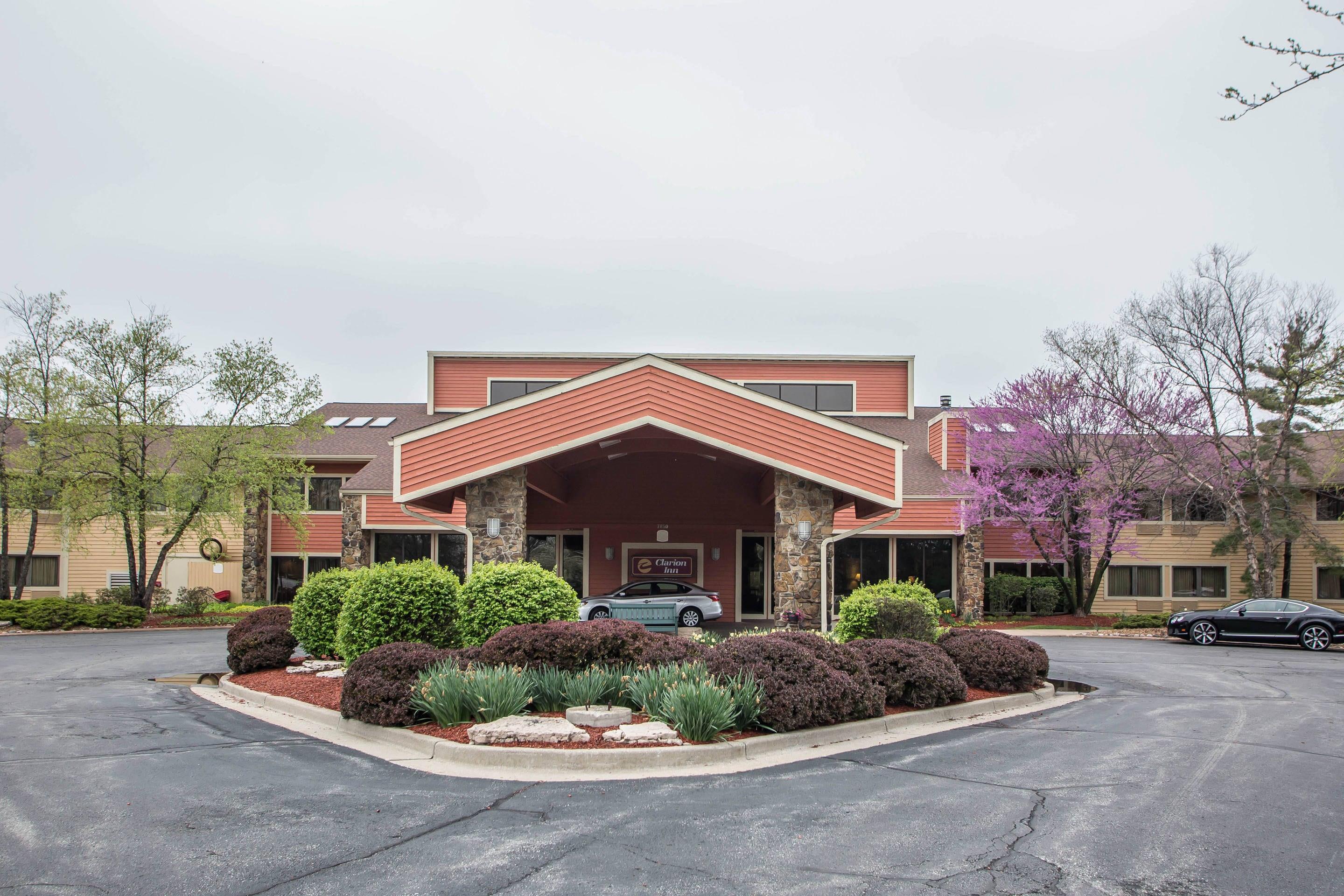 Hotel Exterior | Clarion Inn