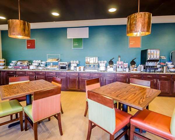 Amenities - Comfort Inn Ferdinand