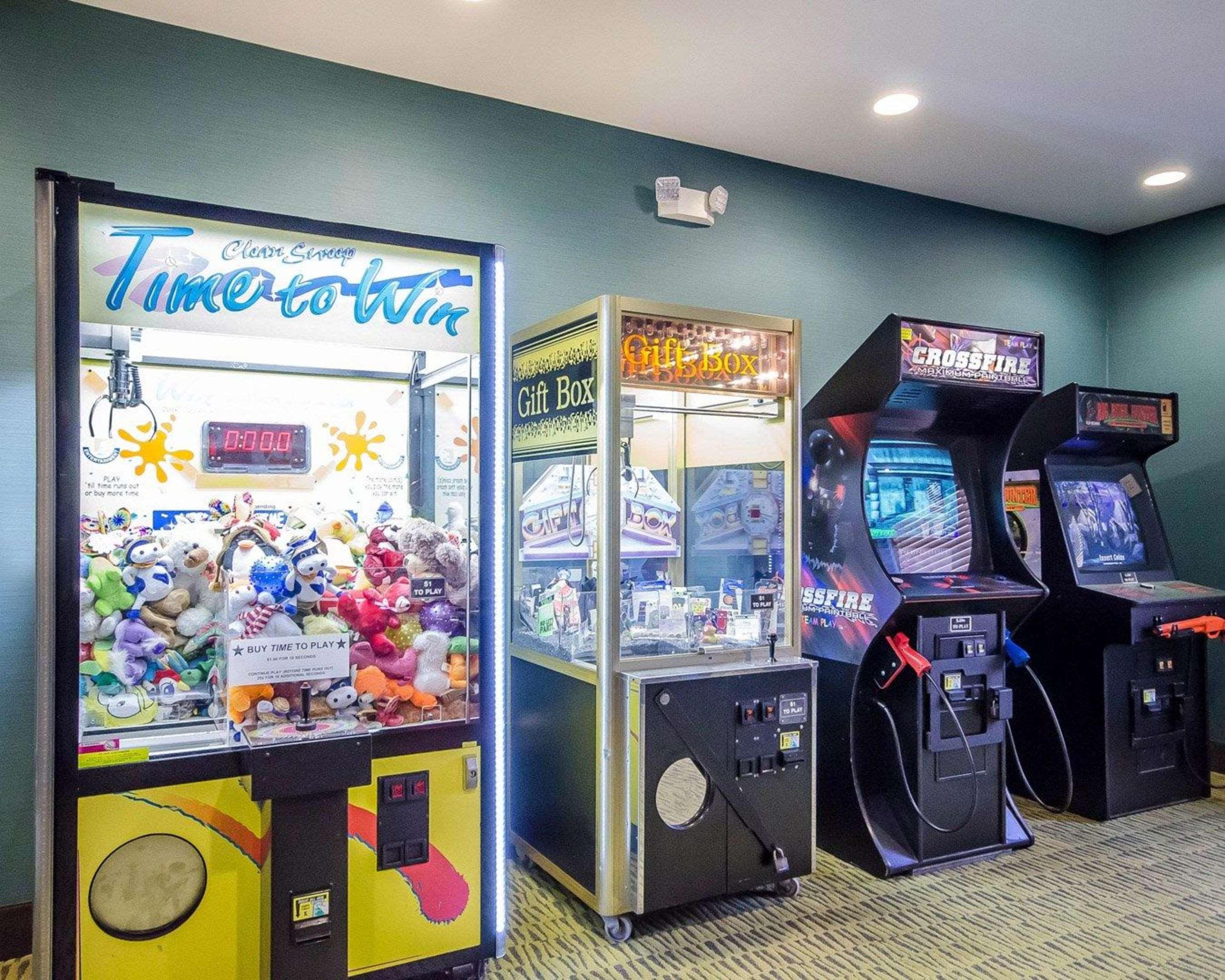 Hotel game room