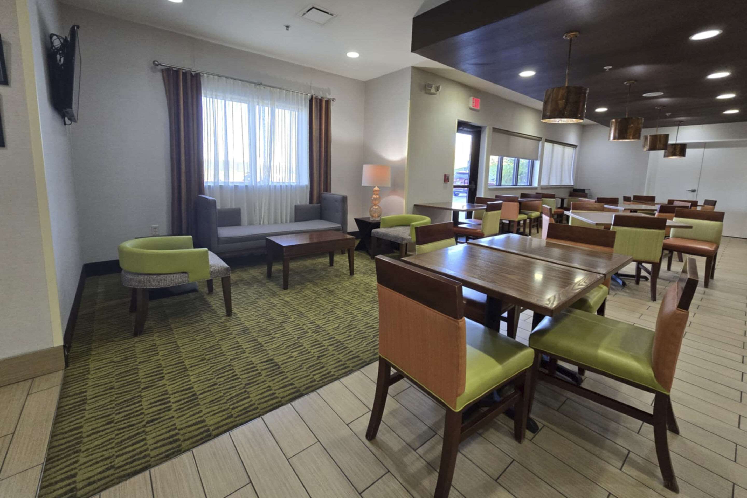 Breakfast area