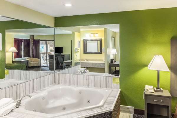 - Quality Inn Decatur