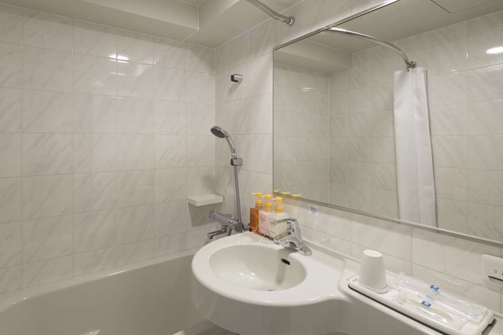 COMFORT HOTEL SAKAI-guestroom-Guest Room,Bathroom,On-Site.jpg