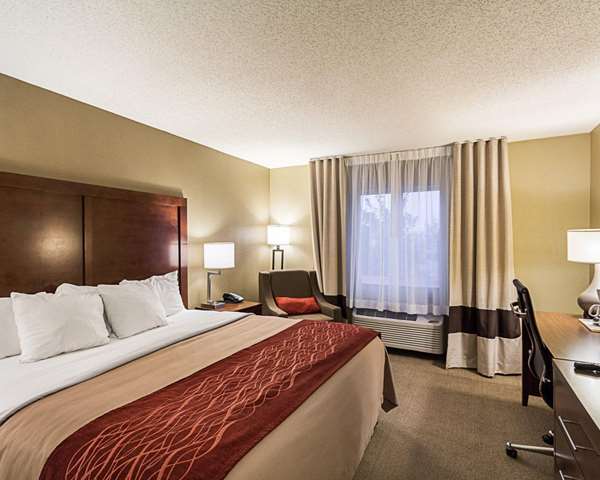  - Comfort Inn East Wichita - I-35, Exit 50