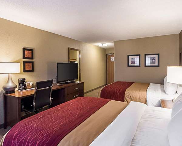 - Comfort Inn East Wichita - I-35, Exit 50