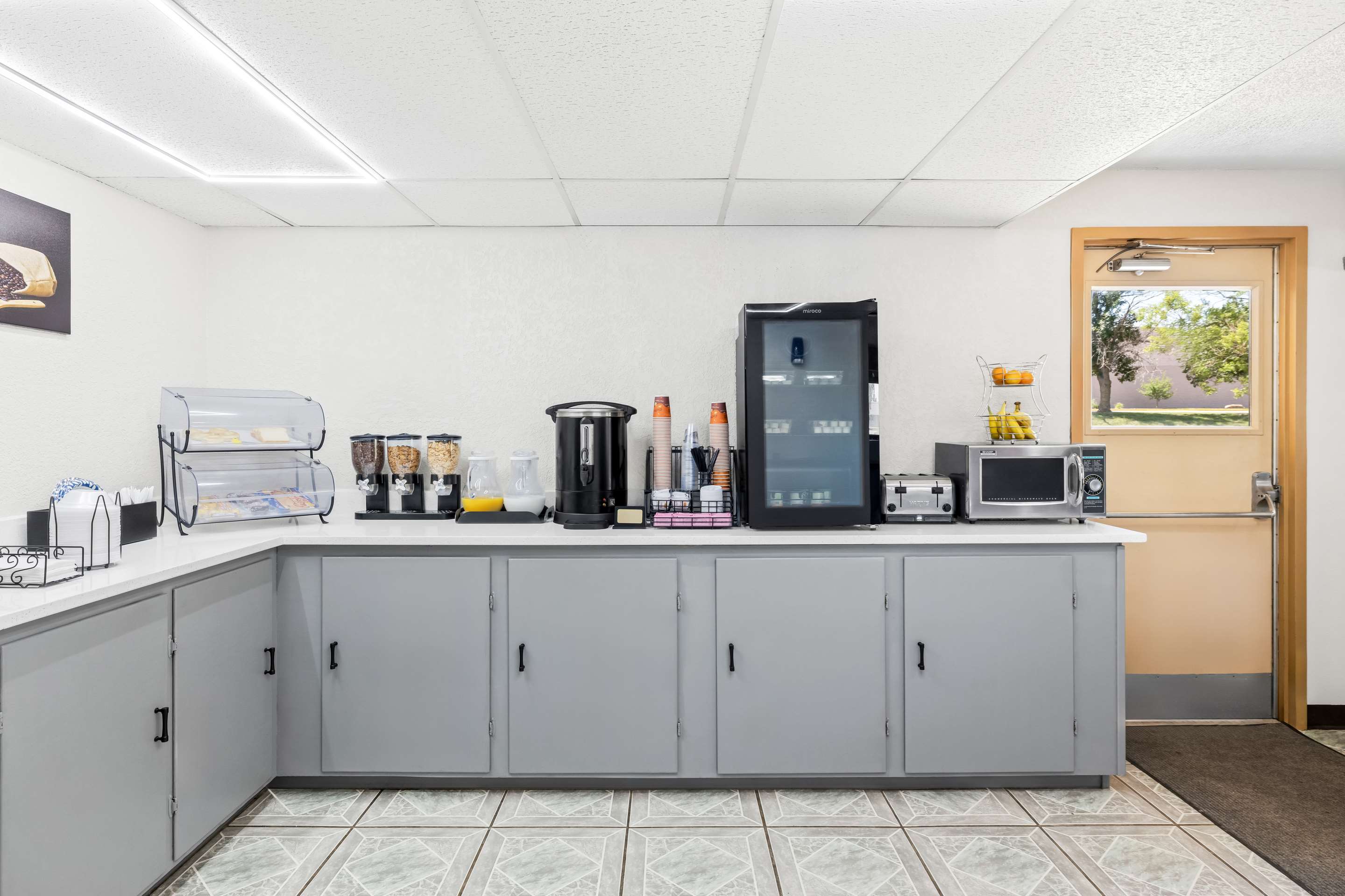 Breakfast counter