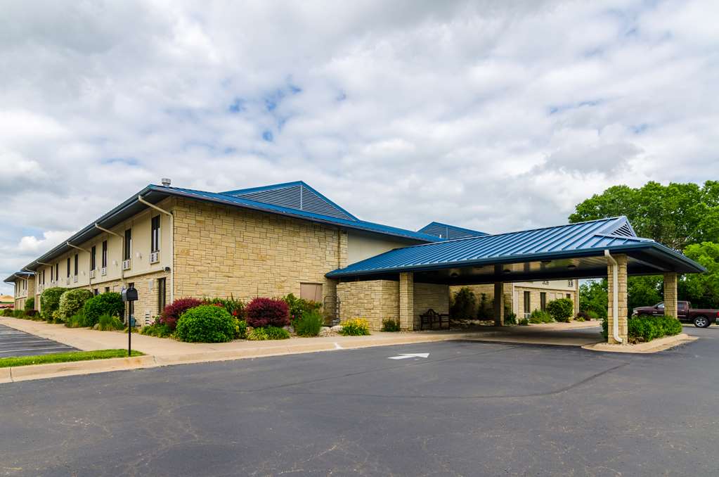 Quality Inn and Suites Winfield