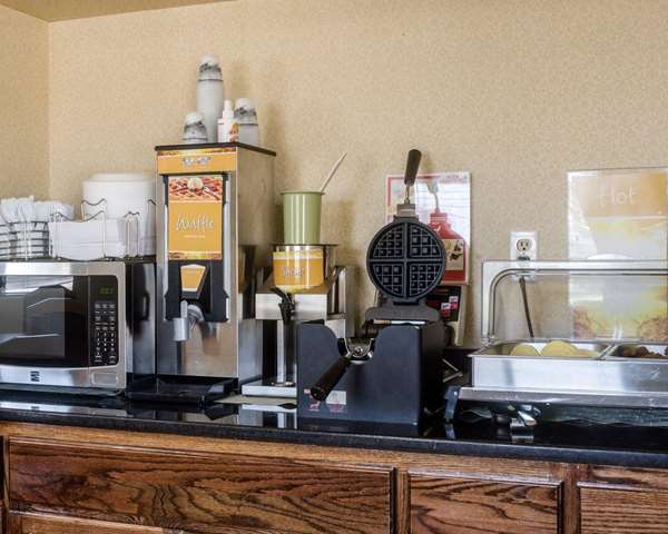 Amenities - Quality Inn Topeka - I-470, Exit 1B