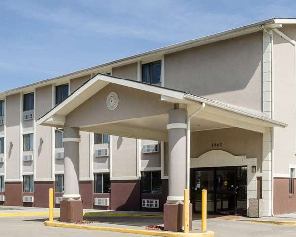 Exterior view - Quality Inn Topeka - I-470, Exit 1B