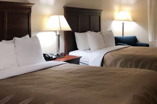  - Quality Inn Topeka - I-470, Exit 1B