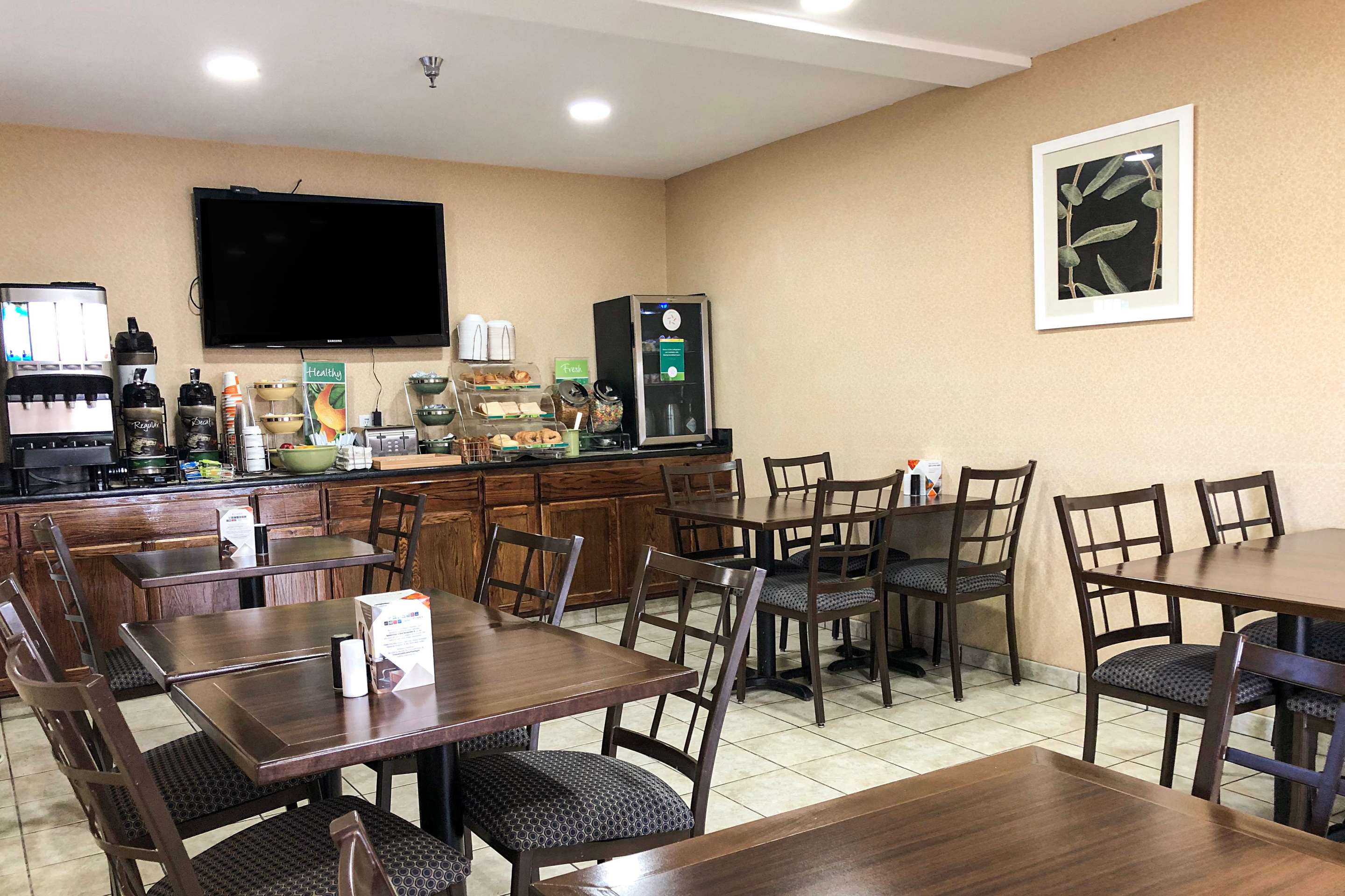 Breakfast area