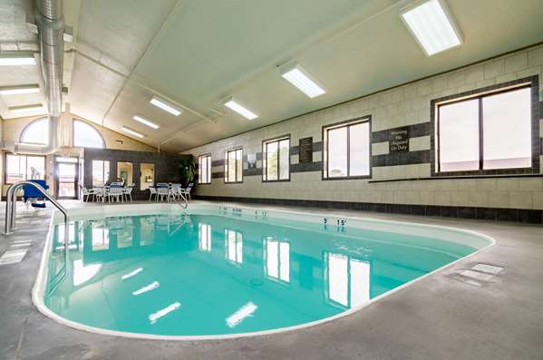 Pool - Comfort Inn Colby - I-70, Exit 53