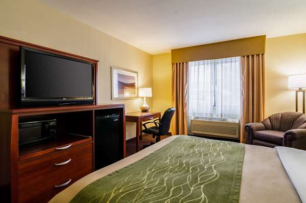  - Comfort Inn Colby - I-70, Exit 53