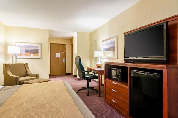  - Comfort Inn Colby - I-70, Exit 53