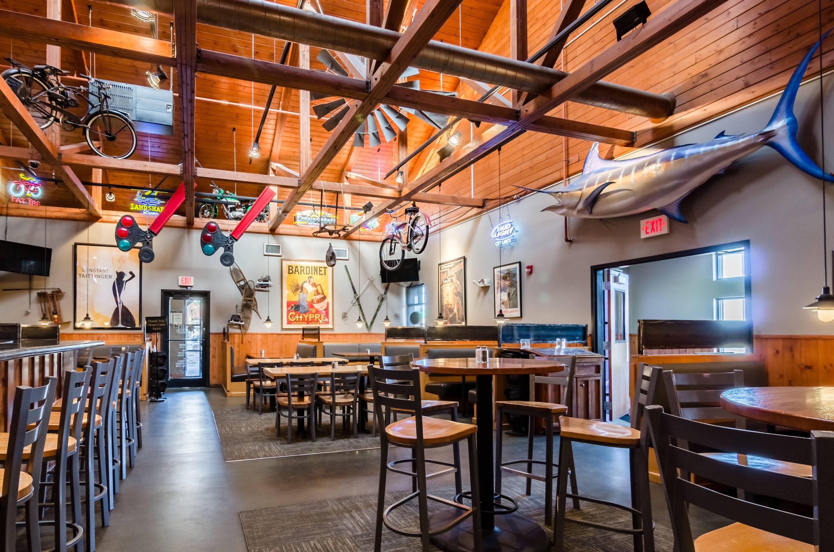 Hotel restaurant | Comfort Inn Colby