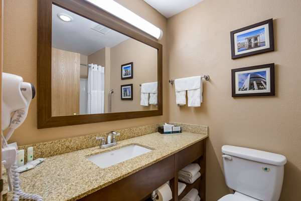  - Quality Inn Kansas Speedway Kansas City - I-70, Exit 414