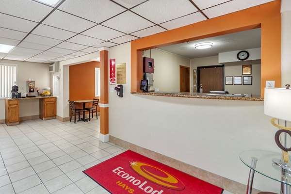  - Econo Lodge Hays - I-70, Exit 159