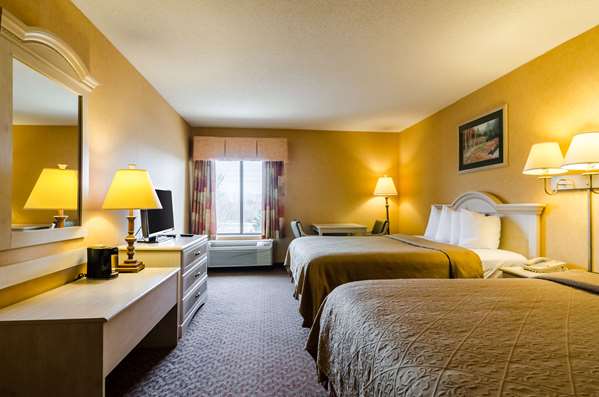  - Quality Inn Manhattan