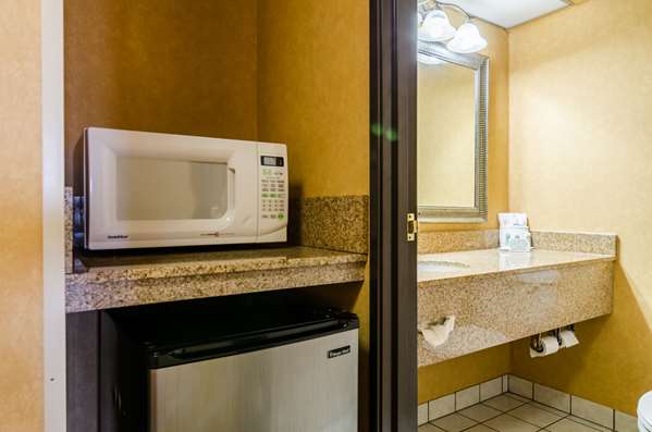 Suite - Quality Inn Manhattan