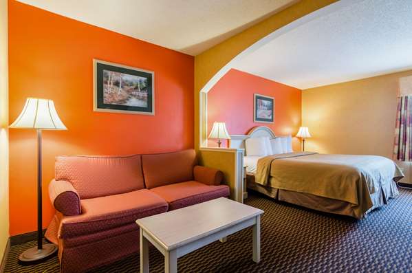 Suite - Quality Inn Manhattan