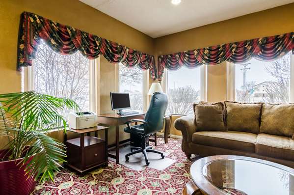 Conference Area - Quality Inn Manhattan