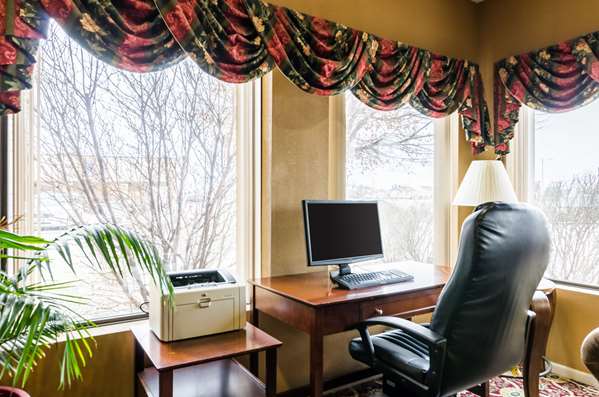 Conference Area - Quality Inn Manhattan