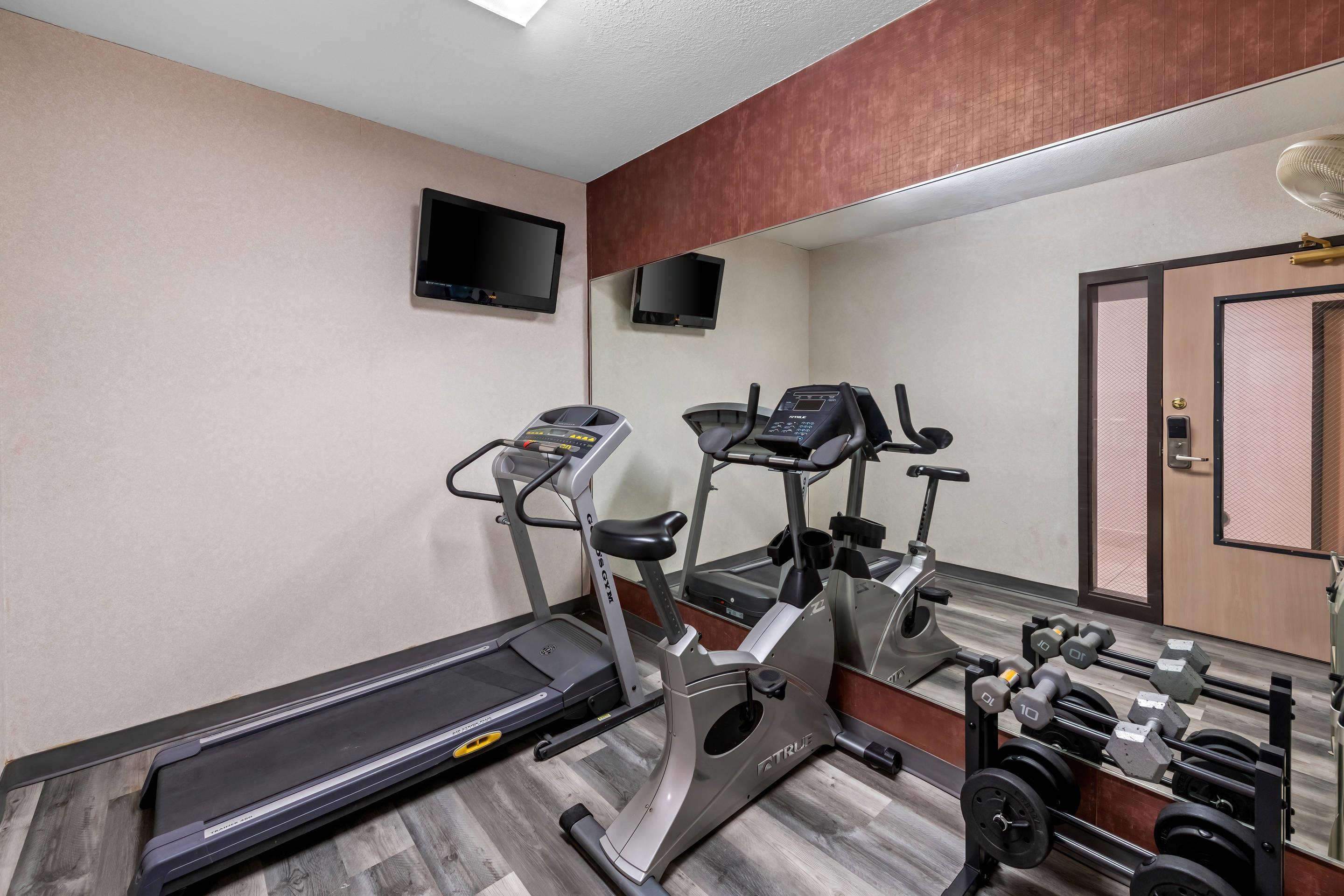 Fitness center | Quality Inn & Suites