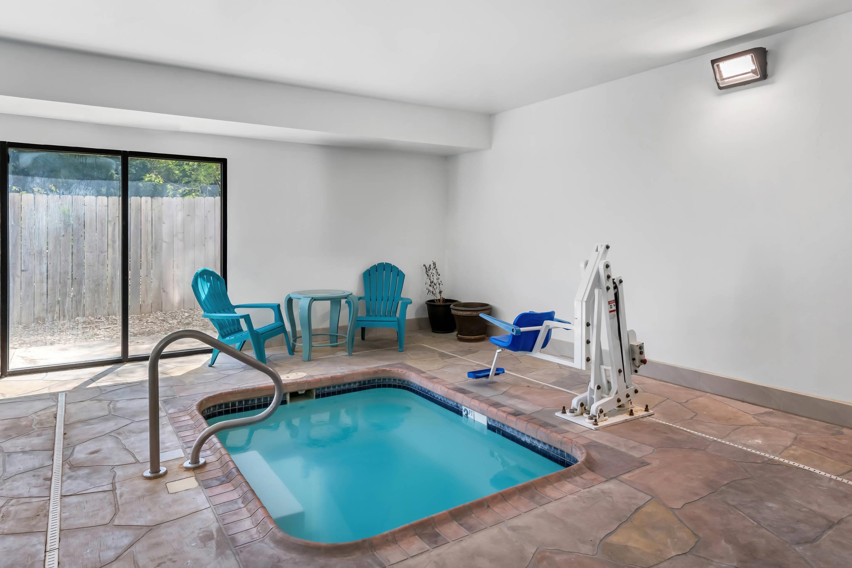 Indoor pool | Quality Inn & Suites