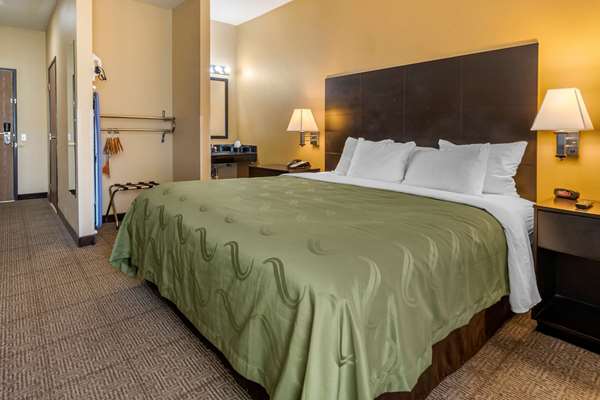  - Quality Inn Lenexa - I-35, Exit 224
