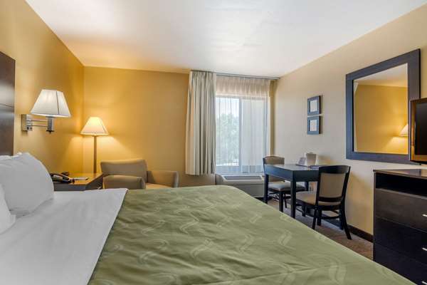  - Quality Inn Lenexa - I-35, Exit 224