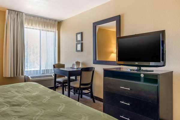  - Quality Inn Lenexa - I-35, Exit 224