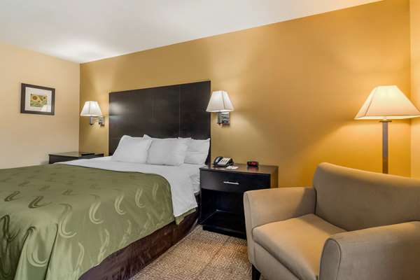  - Quality Inn Lenexa - I-35, Exit 224
