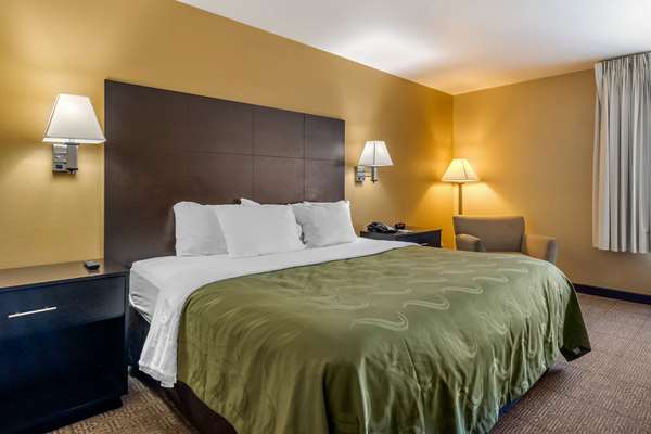  - Quality Inn Lenexa - I-35, Exit 224