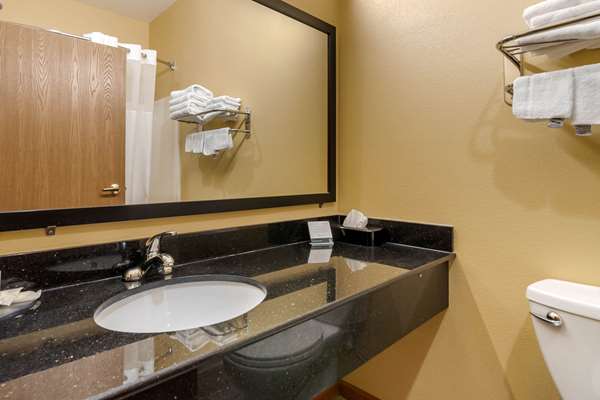  - Quality Inn Lenexa - I-35, Exit 224