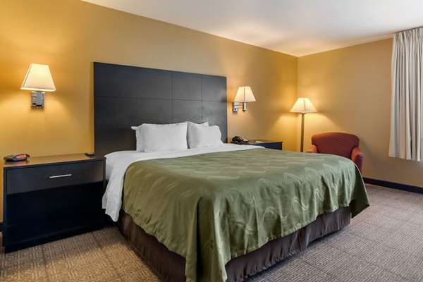  - Quality Inn Lenexa - I-35, Exit 224