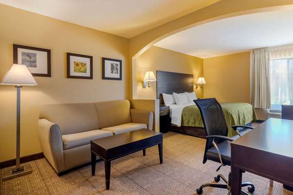 Suite - Quality Inn Lenexa - I-35, Exit 224