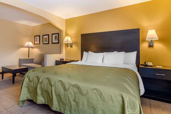 Suite - Quality Inn Lenexa - I-35, Exit 224