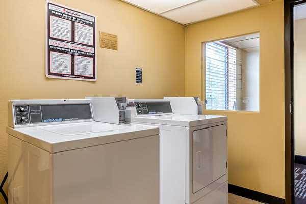 Amenities - Quality Inn Lenexa - I-35, Exit 224