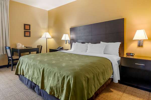  - Quality Inn Lenexa - I-35, Exit 224