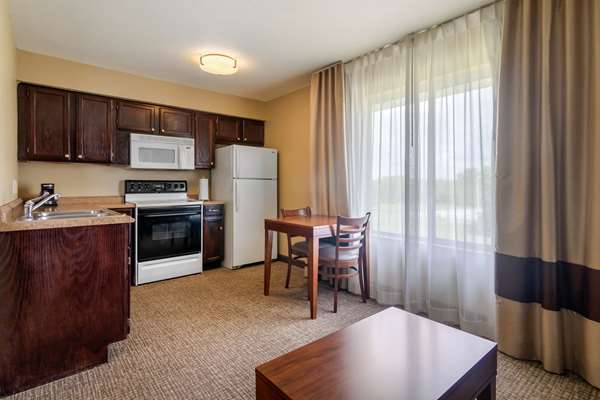 Suite - Comfort Inn & Suites Pittsburg