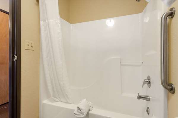 Suite - Comfort Inn & Suites Pittsburg