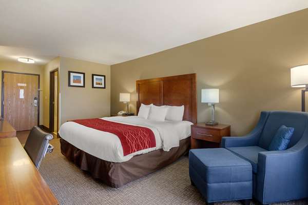  - Comfort Inn & Suites Pittsburg